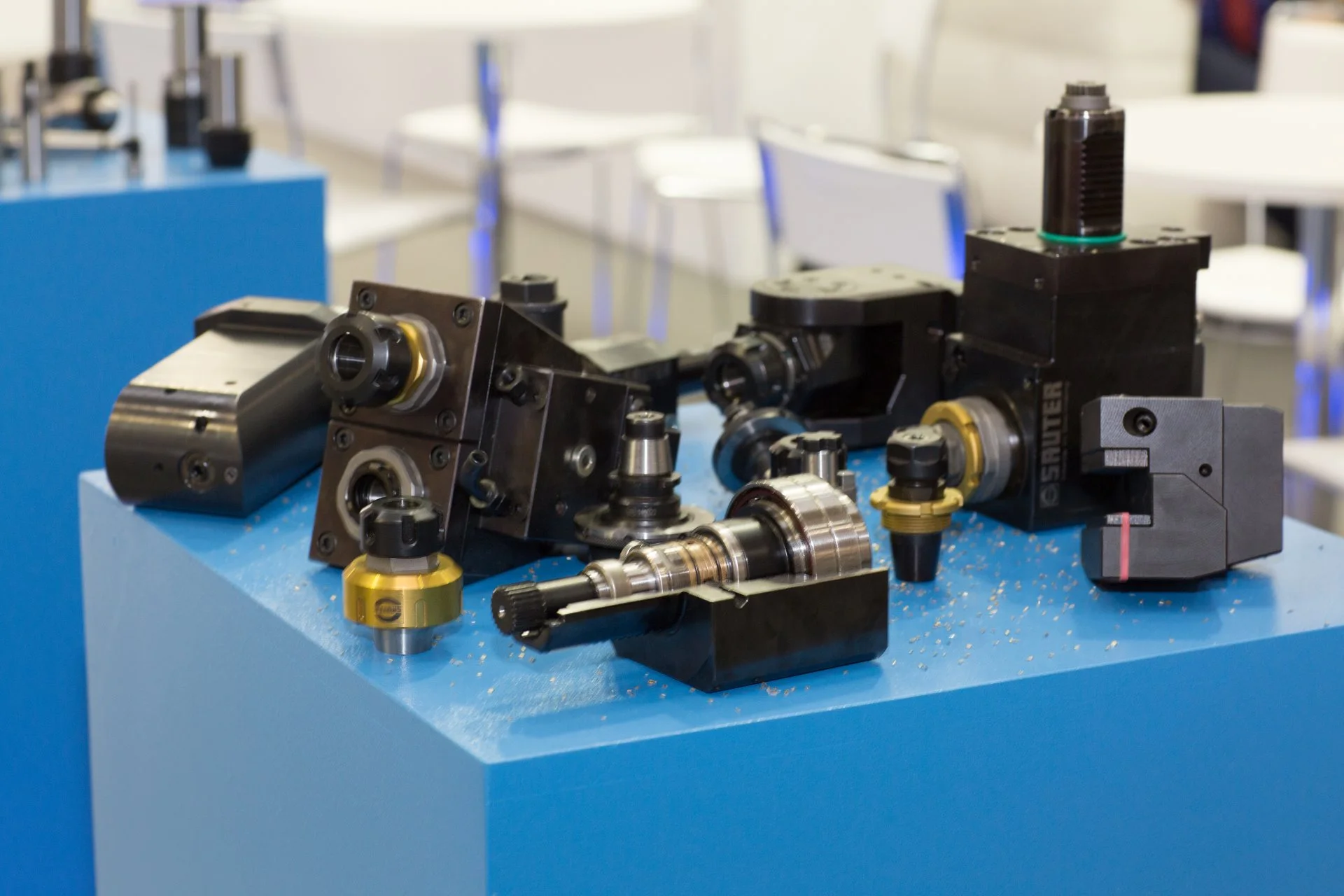 Producent af teknologisk værktøj til CNC-maskiner og automatskruer