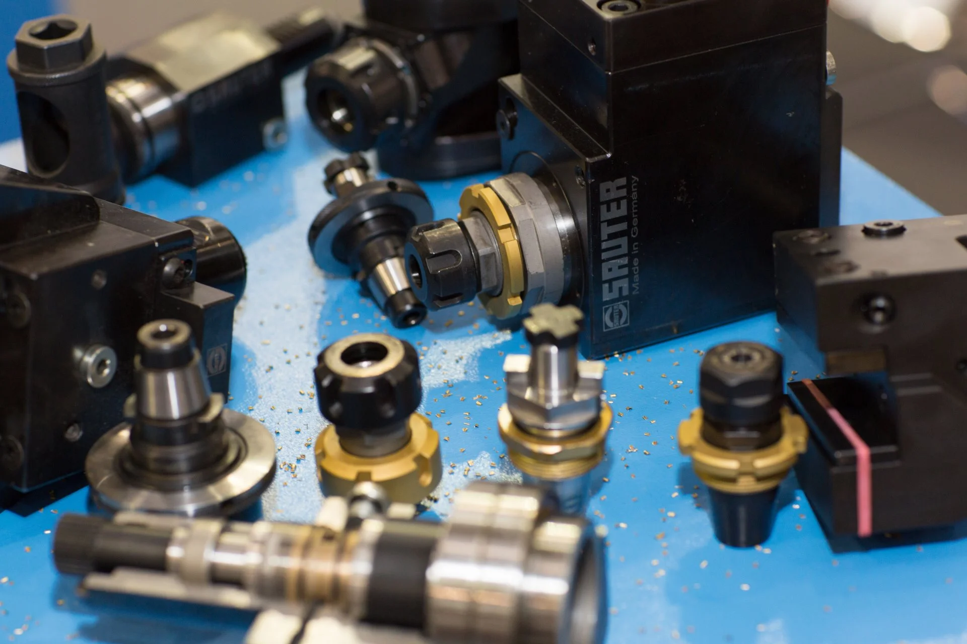 Producent af teknologisk værktøj til CNC-maskiner og automatskruer