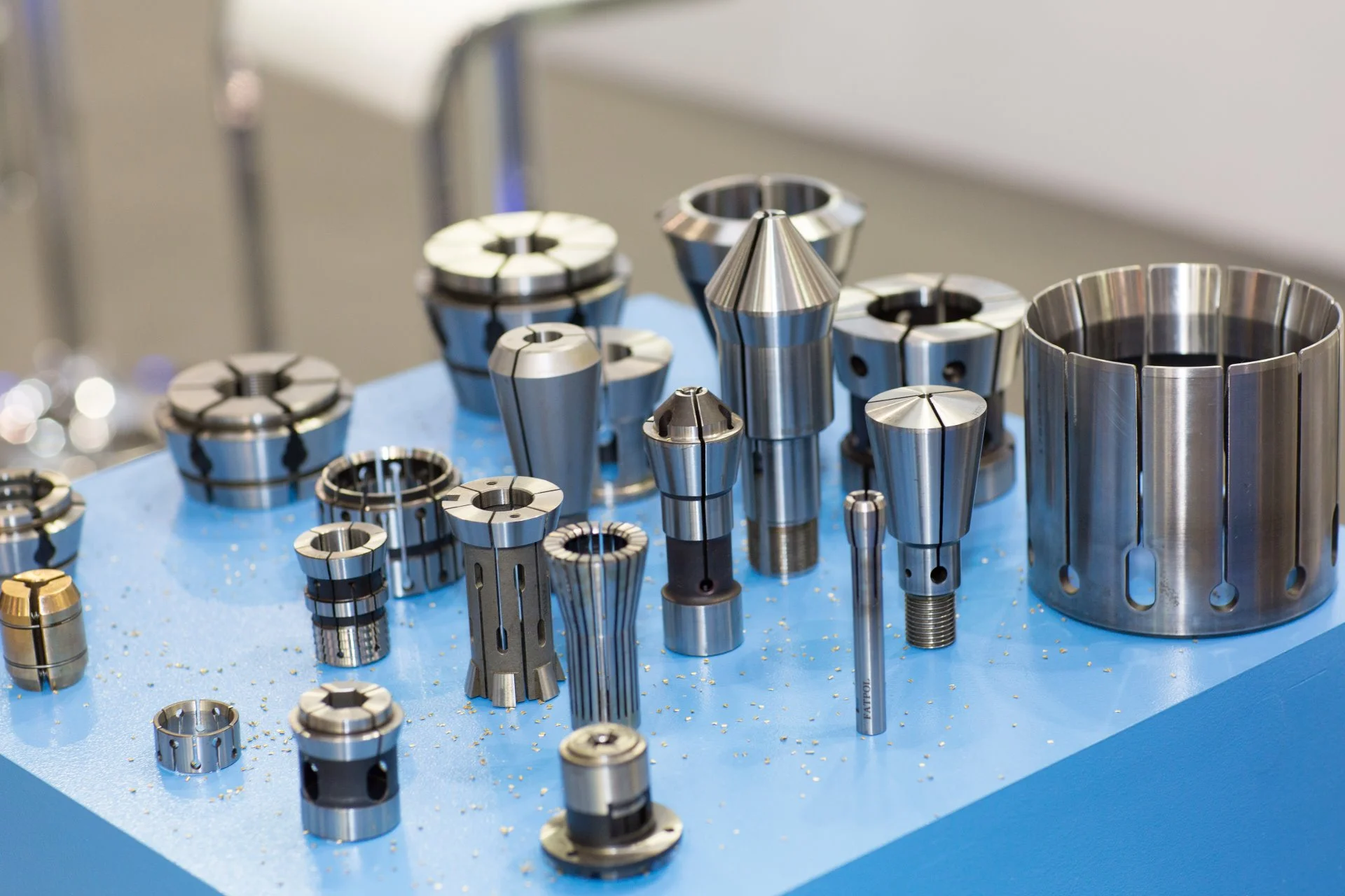 Producent af teknologisk værktøj til CNC-maskiner og automatskruer