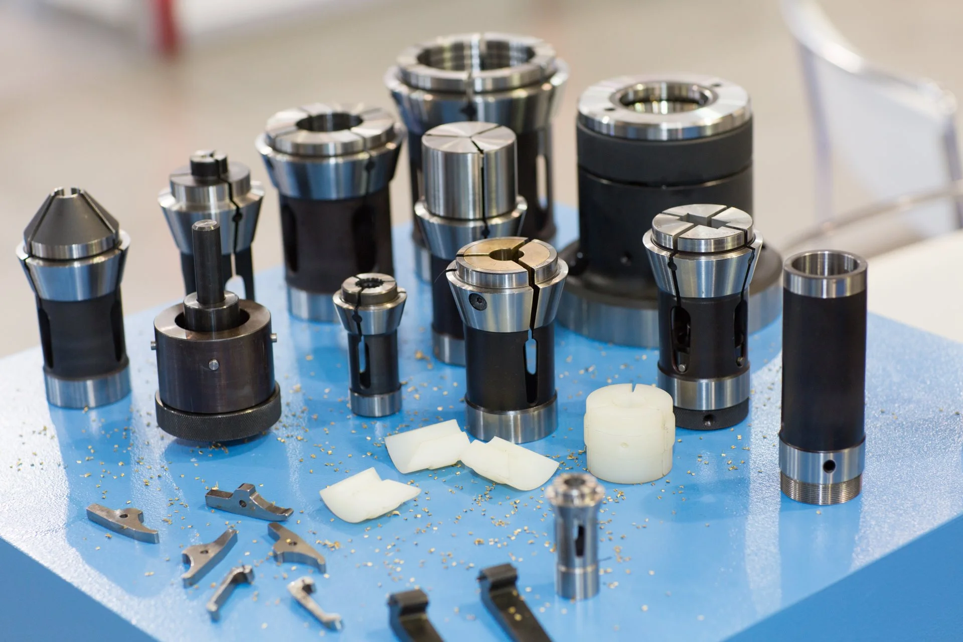 Producent af teknologisk værktøj til CNC-maskiner og automatskruer